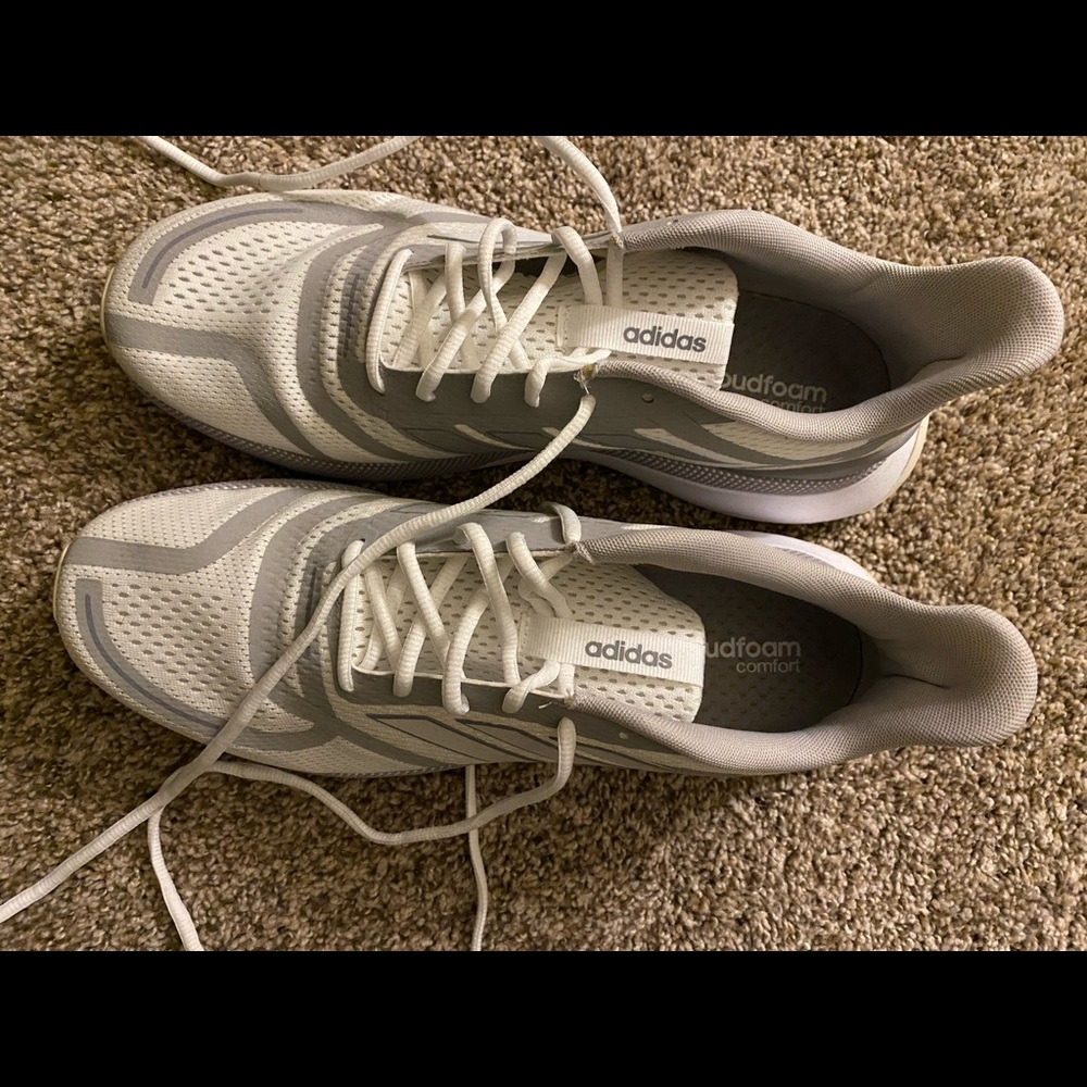 Adidas shoes - Picture 4 of 5